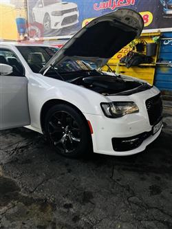 کرایسلەر 300